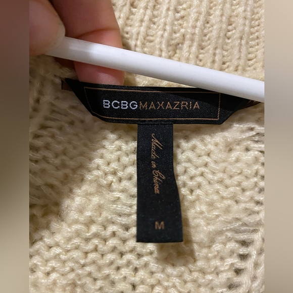 BCBG Sweater top Size medium - Picture 3 of 3